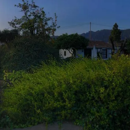 Guest house El Oasis *